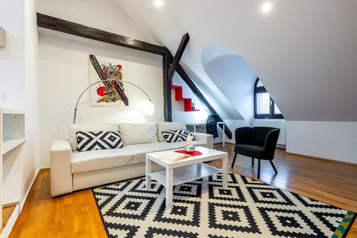 Modern Apartment Centrally Located Zagreb Extérieur photo